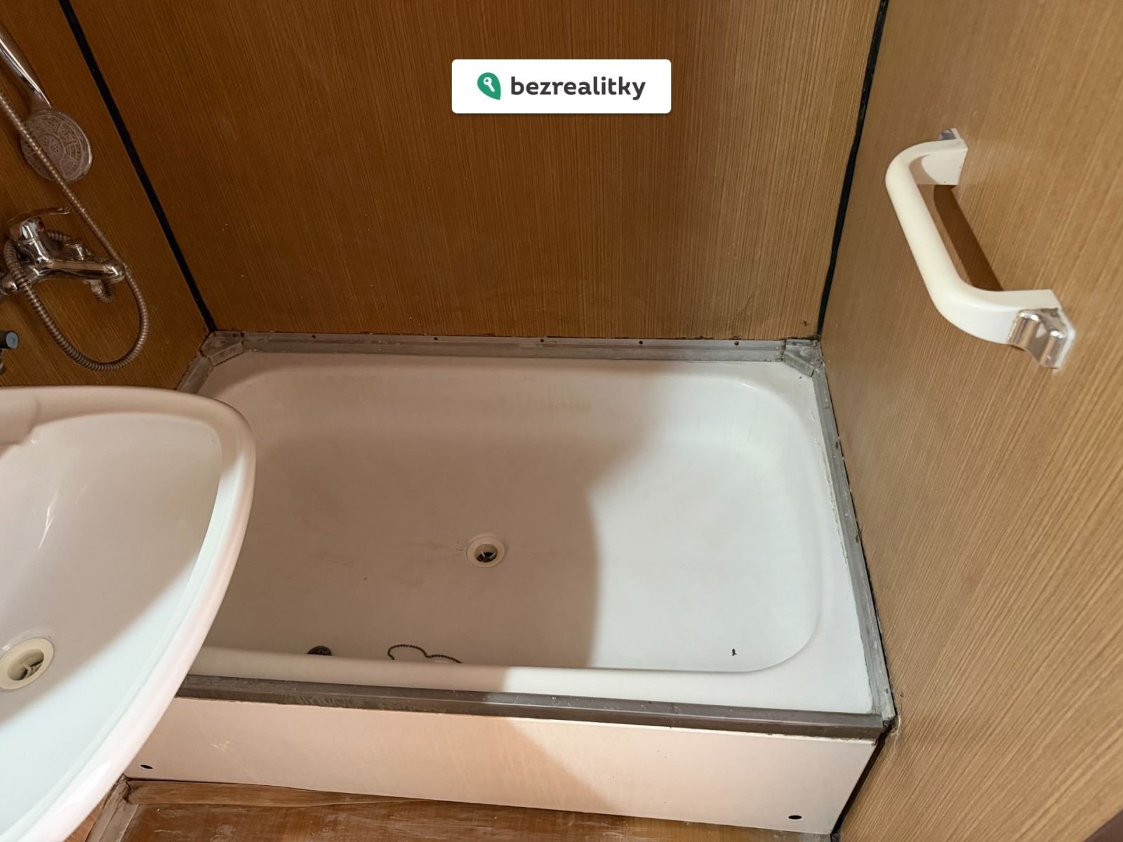 1774734596-kveznpolbl-img-2652