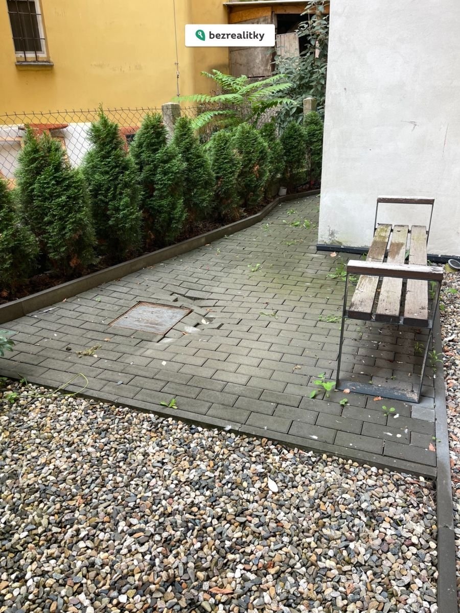 1760375979-hrbkhkdwik-1000023555