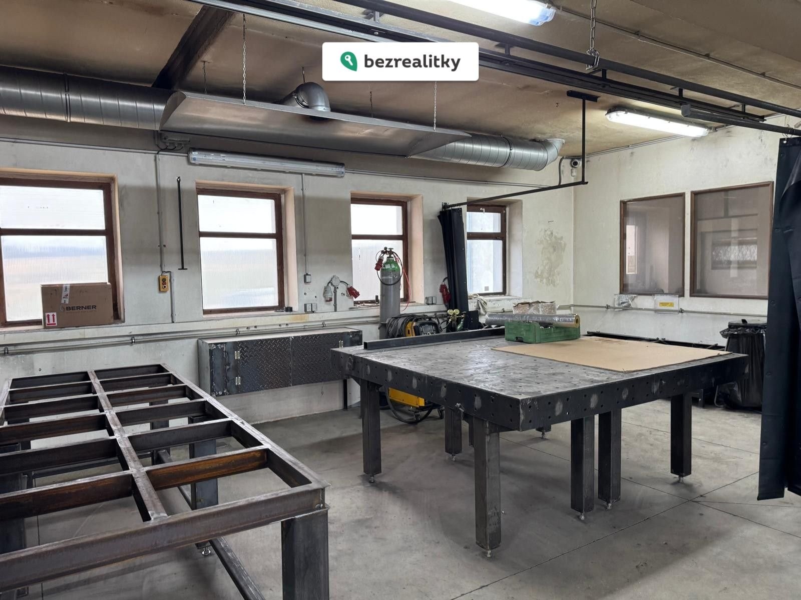 1774543806-wmczvtvvda-whatsapp-image-2026-03-26-at