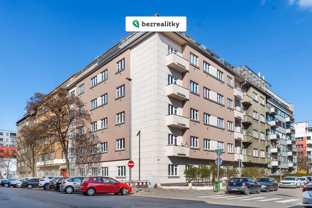 1779368770-zquheekvvc-kloboucnicka-dum