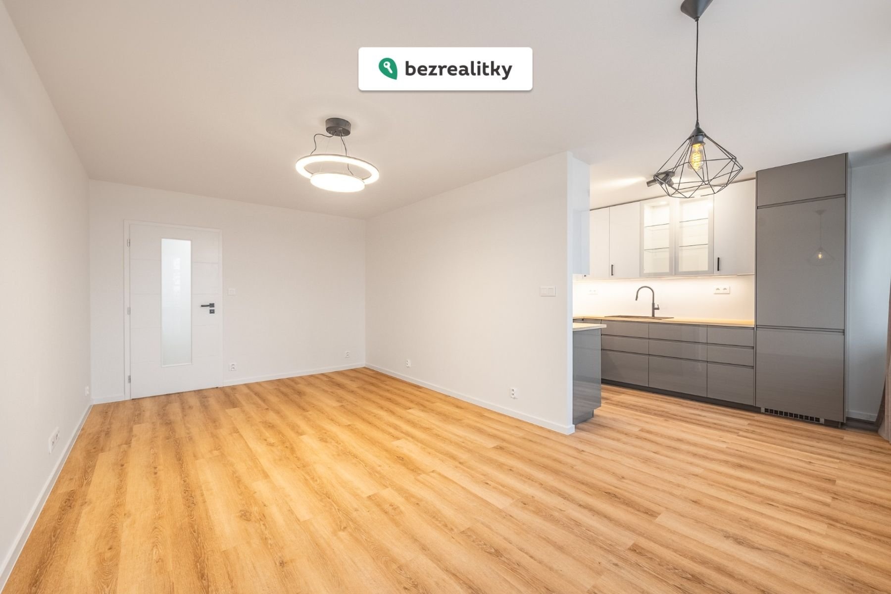 1763323963-aucrendjvl-obyvak-285-29