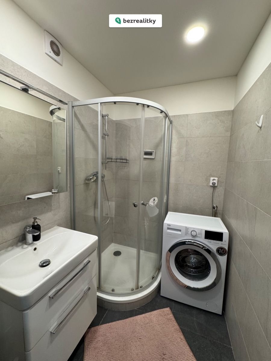 1763141179-akvlmqaqrn-img-7019