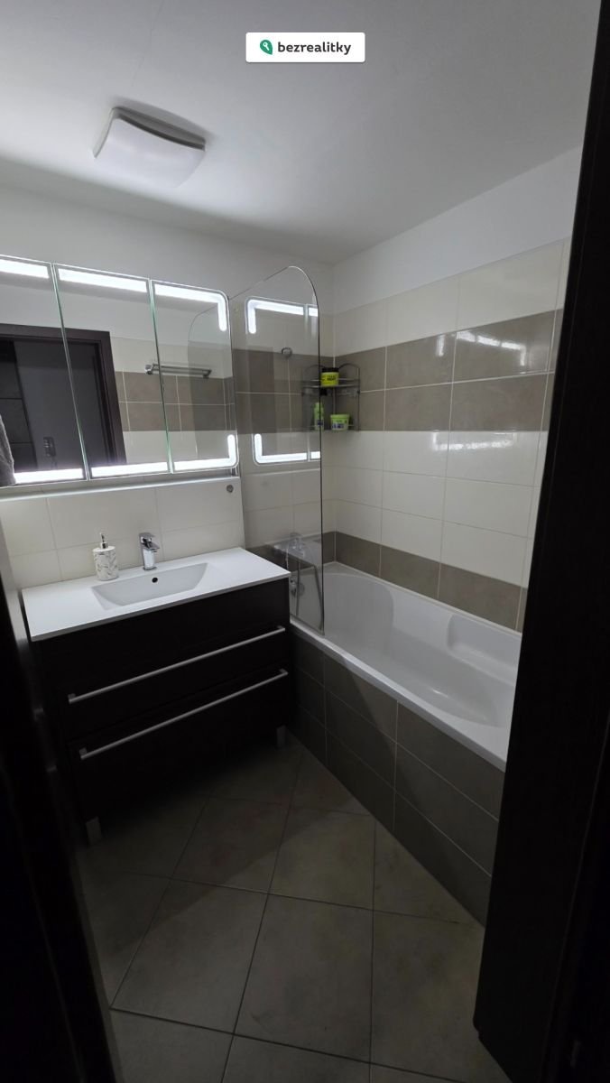 1776431585-texabsezox-20260405-154447