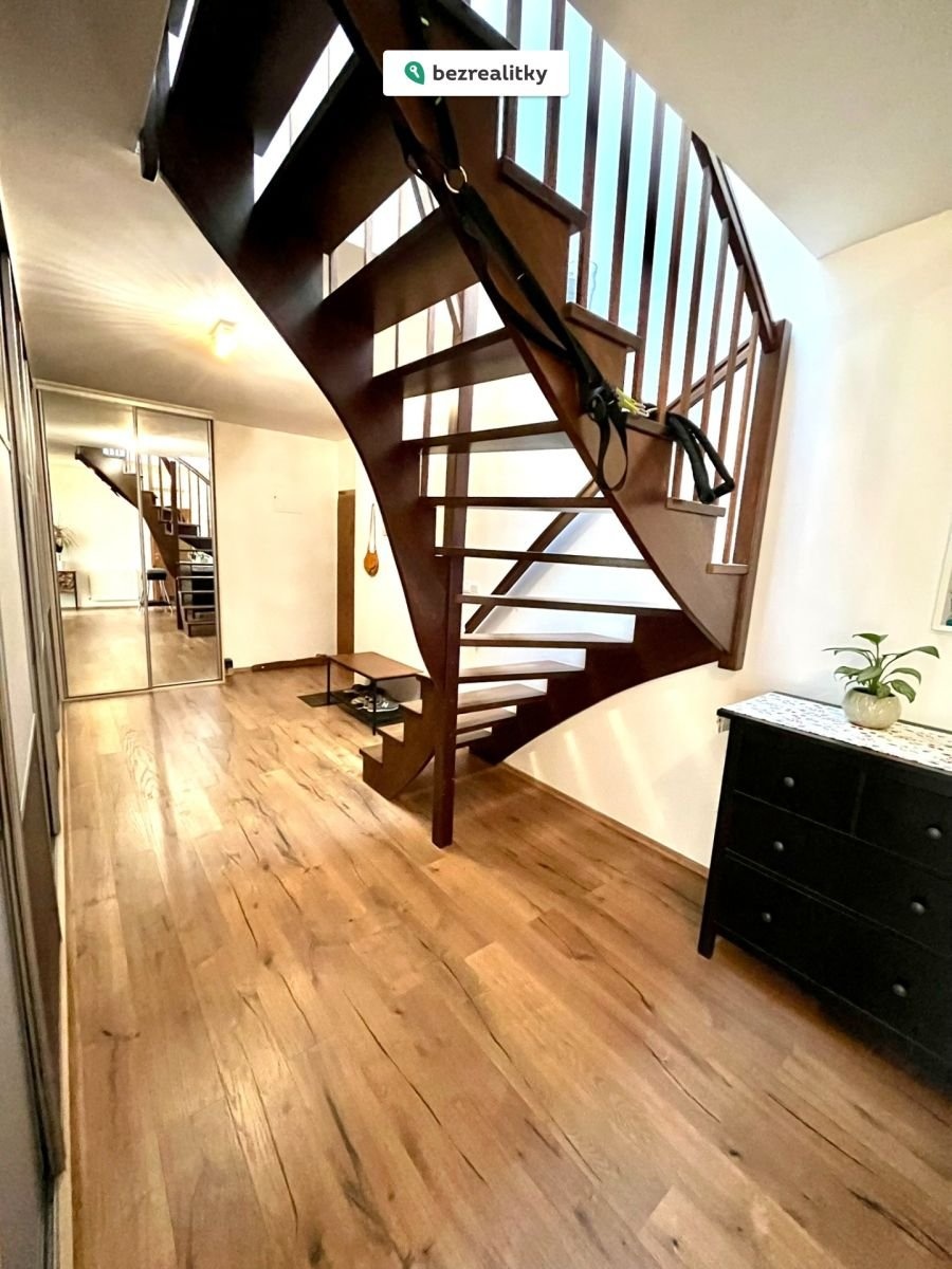 1762803607-qdmmtmvjaq-01-chodba-4