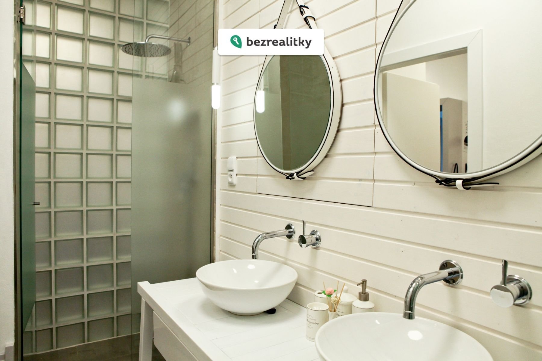 1767949654-unszvlexxg-garden-studio-2017-3