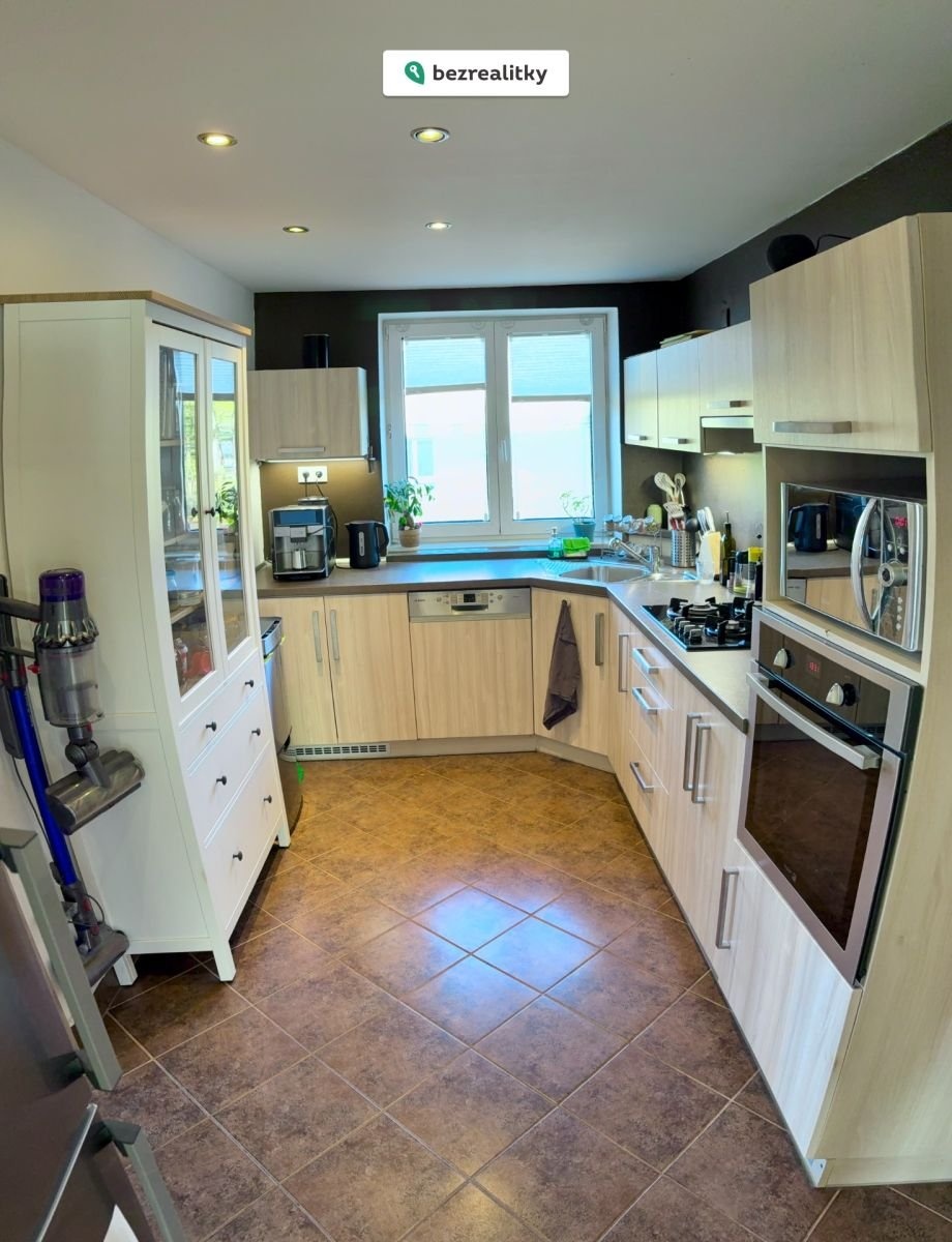 1764075367-cptcthlngc-img-7704