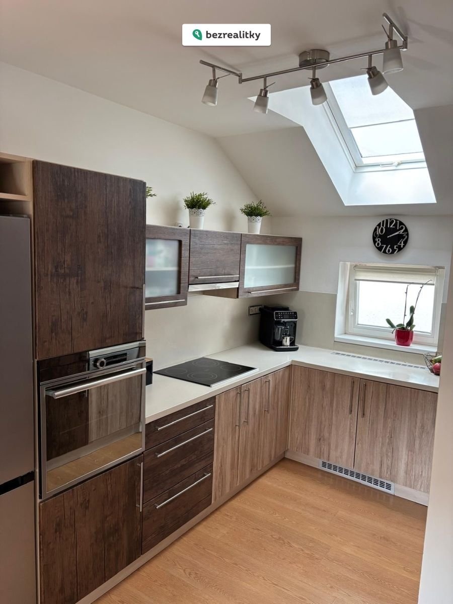 1776186563-zulgbllrzh-3305bb03-0282-4c93-b2c2-dd68