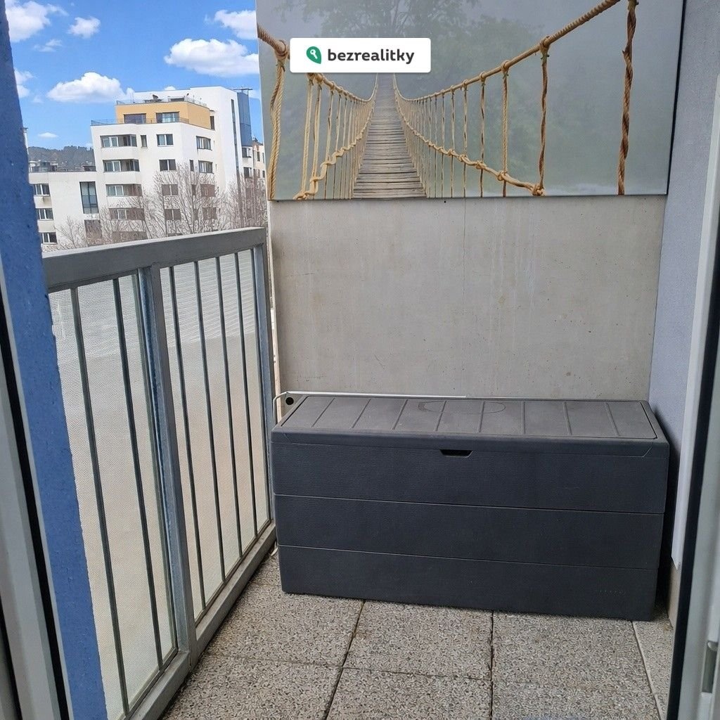 1773915214-wflypiodiv-lod-c5-beie