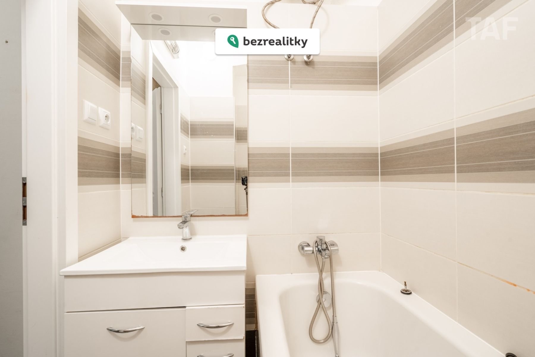 1763031483-foehiozmot-luc-e2-80-93vm-e2-80-932-11