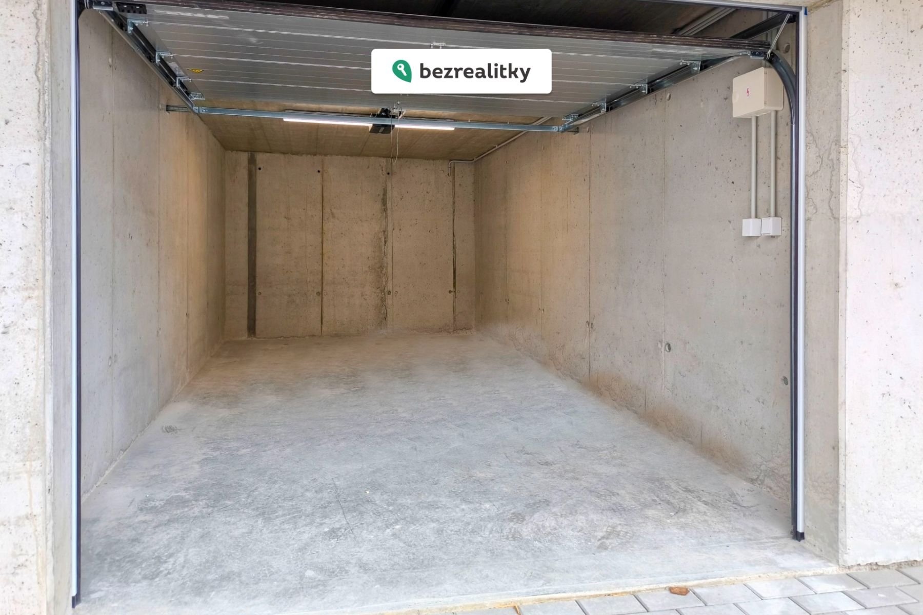 1760346798-zxbogwgpjr-img-20250507-104759