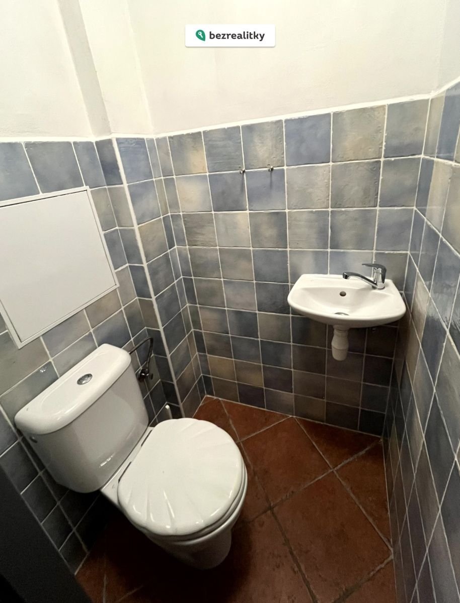 1769861043-khenieerxc-08-wc