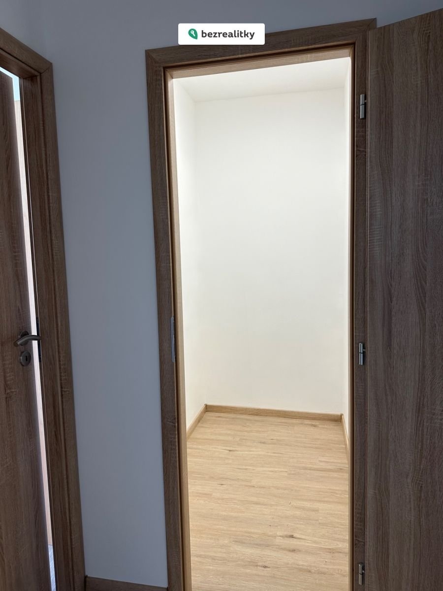 1762076616-hxvgnxqztt-img-5787