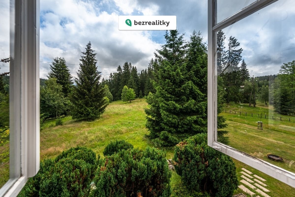 1772392518-gawqiqupyj-pohled-okno-2