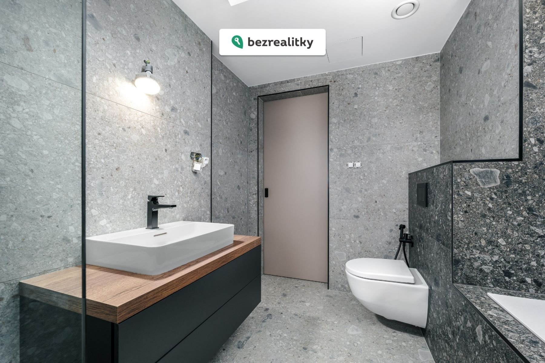 1774517053-gsordnulqx-spojovaci-2816-29