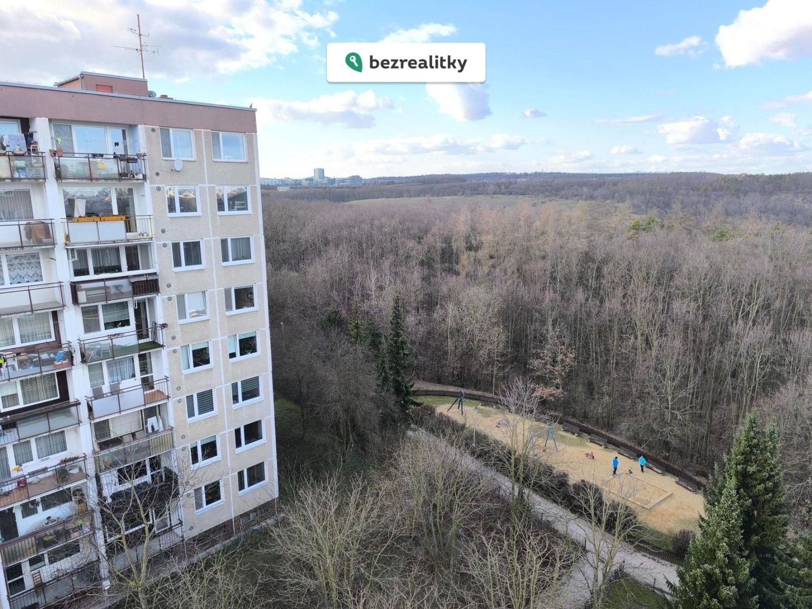 1776195552-yxooipqxmj-m-c3-a9dia-2834-29