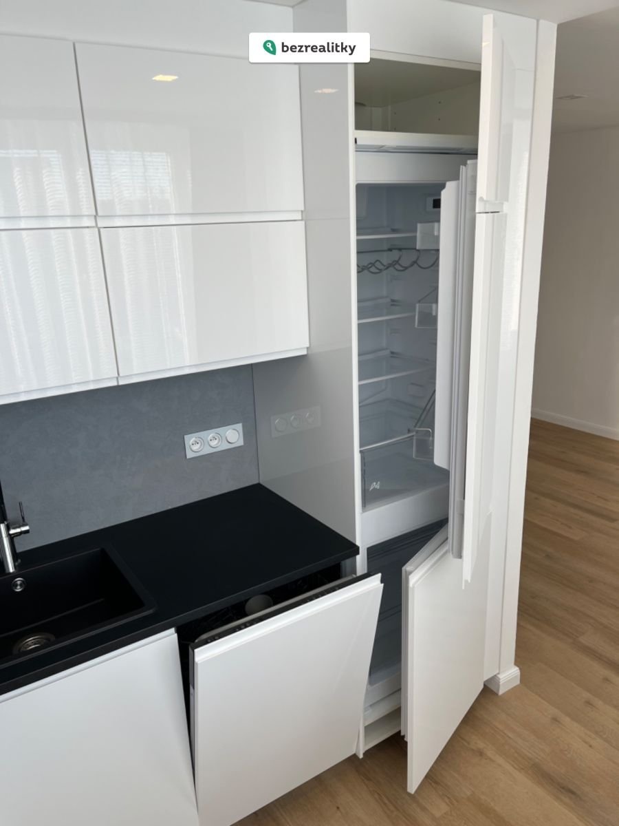 1773436430-wywhgndswi-img-5267