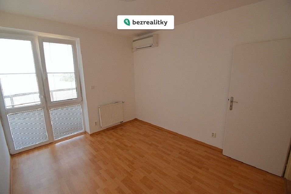 1763029955-rfpttfbyqb-dsc-0007