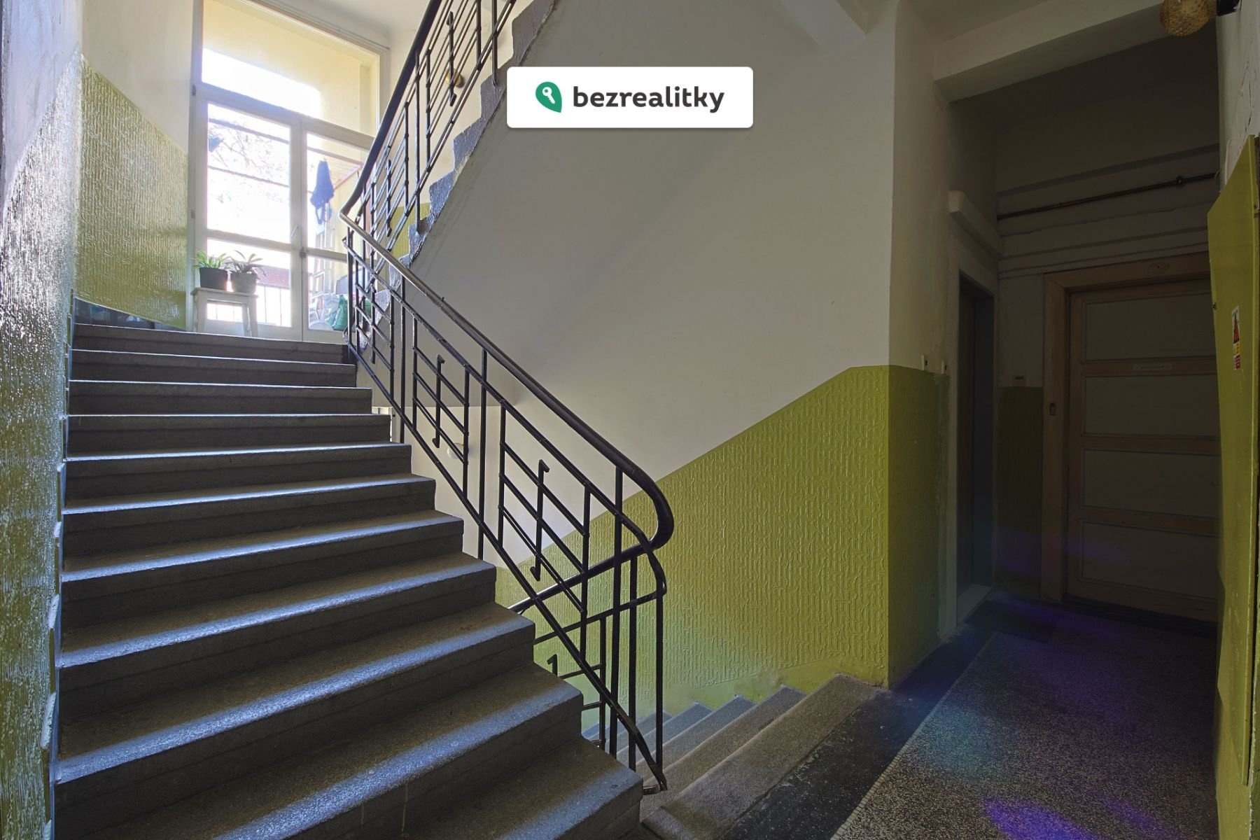 1763998246-gxqmjplbei-img-4958