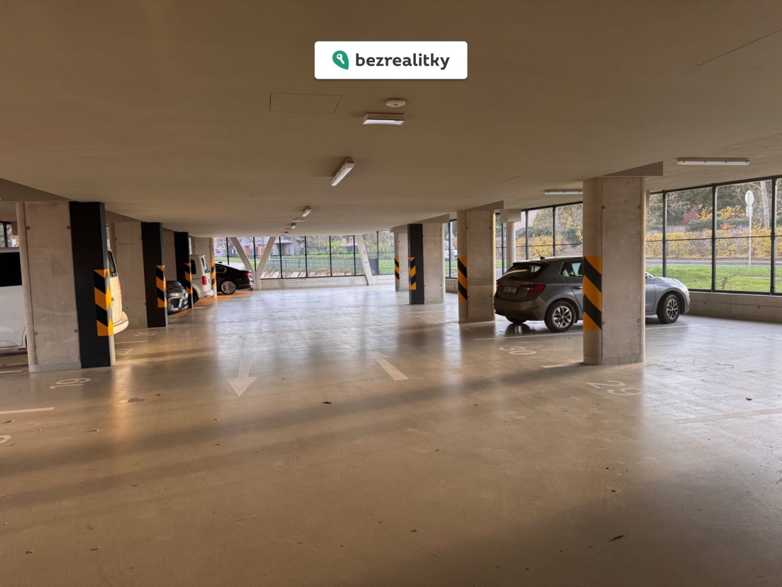 1763668877-tgjklkhiup-img-8902