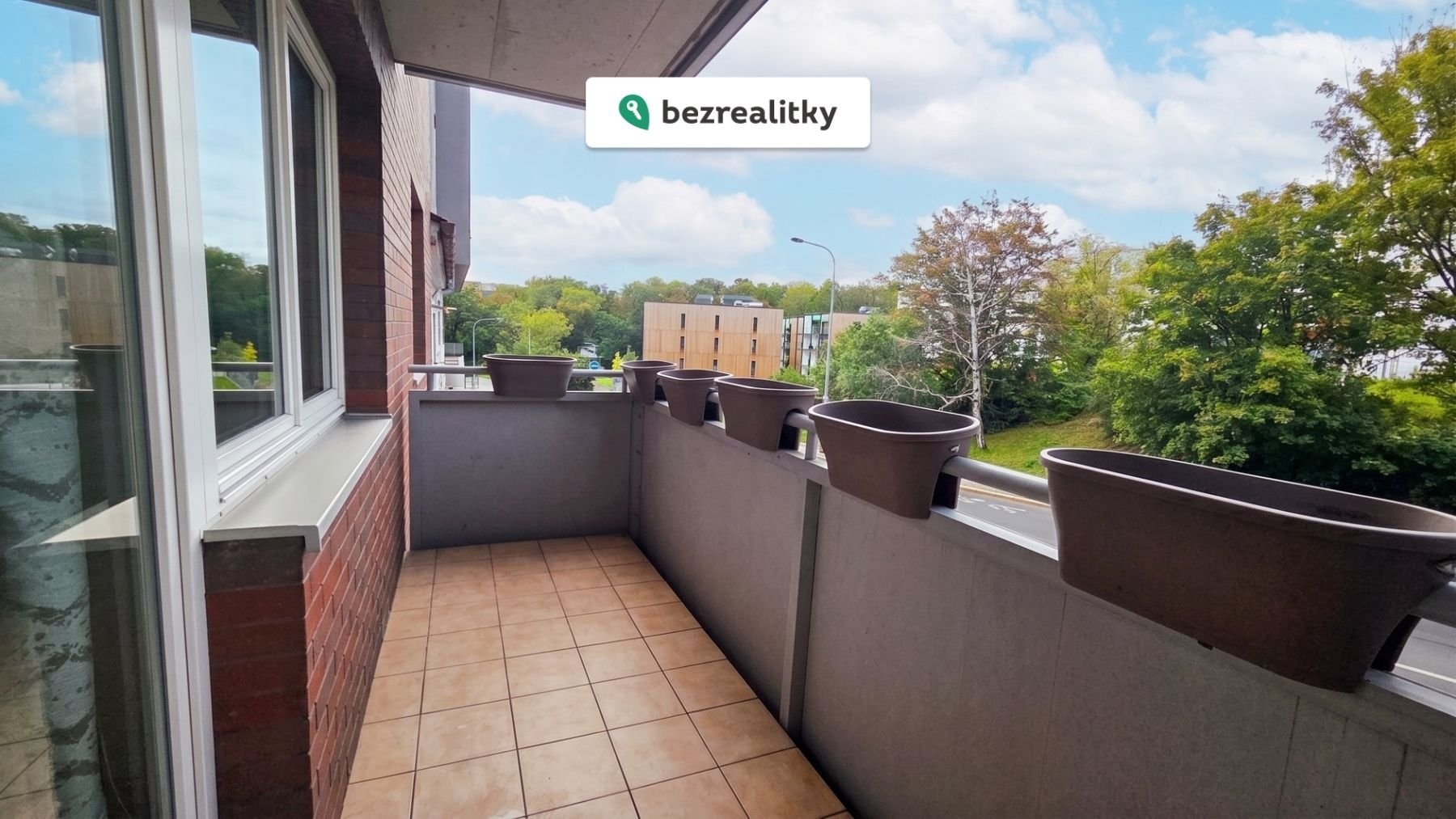 1776360769-qvyfoognnt-03-20250917-134741-aif