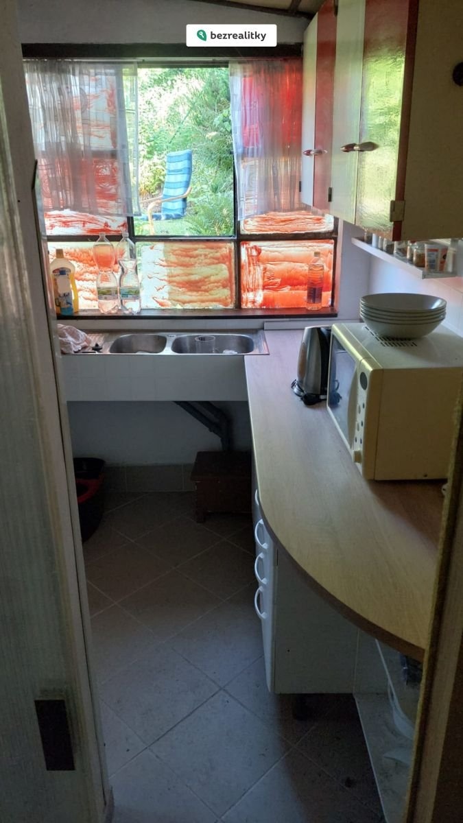 1750628690-asxprbsebv-kuchyn