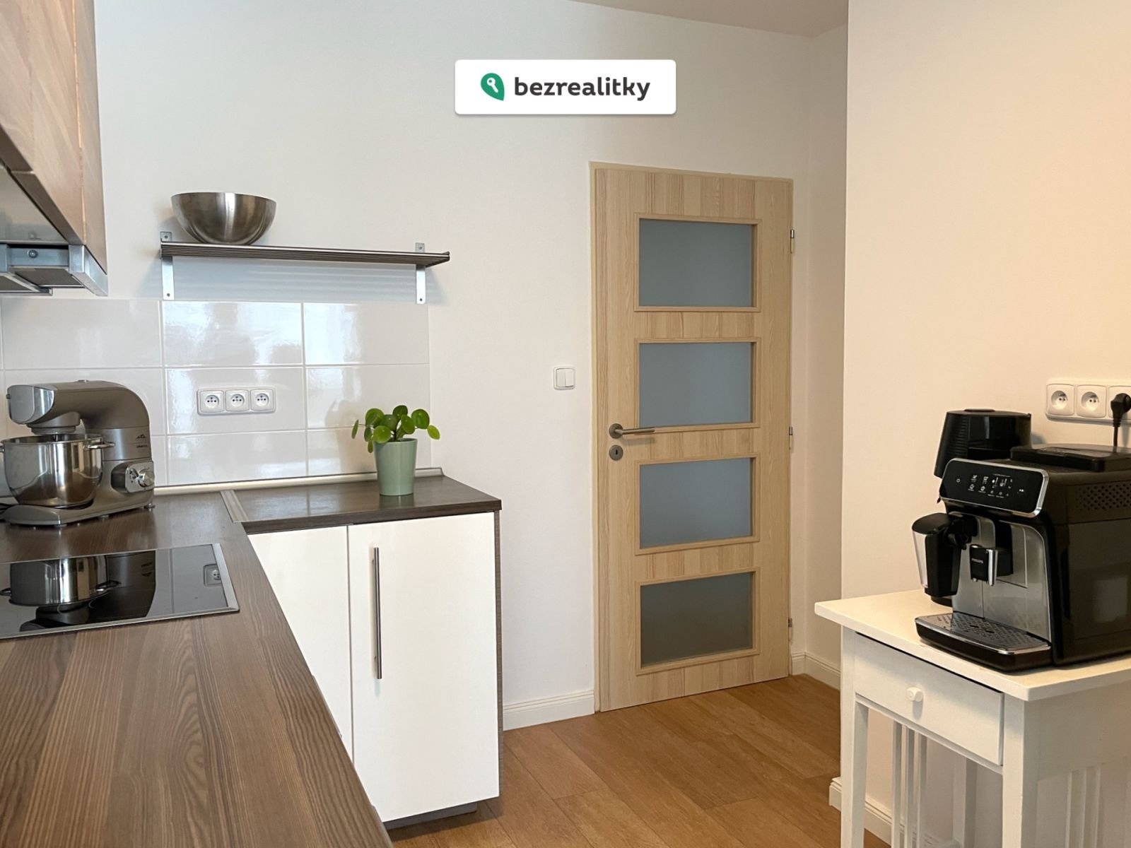 1764157030-rlsxwjuhpz-img-6614