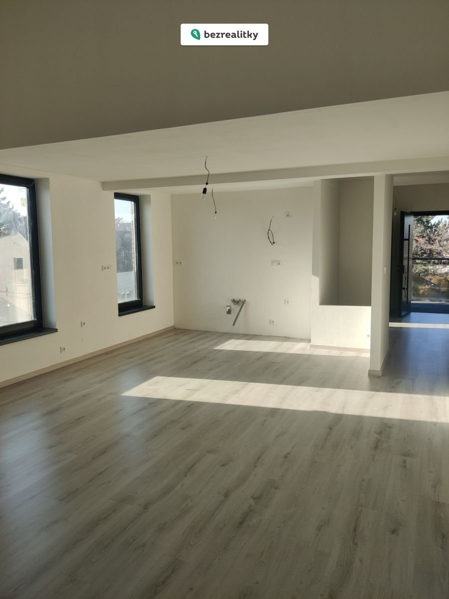 1772013030-mcaqyltfhj-img-20260225-093116