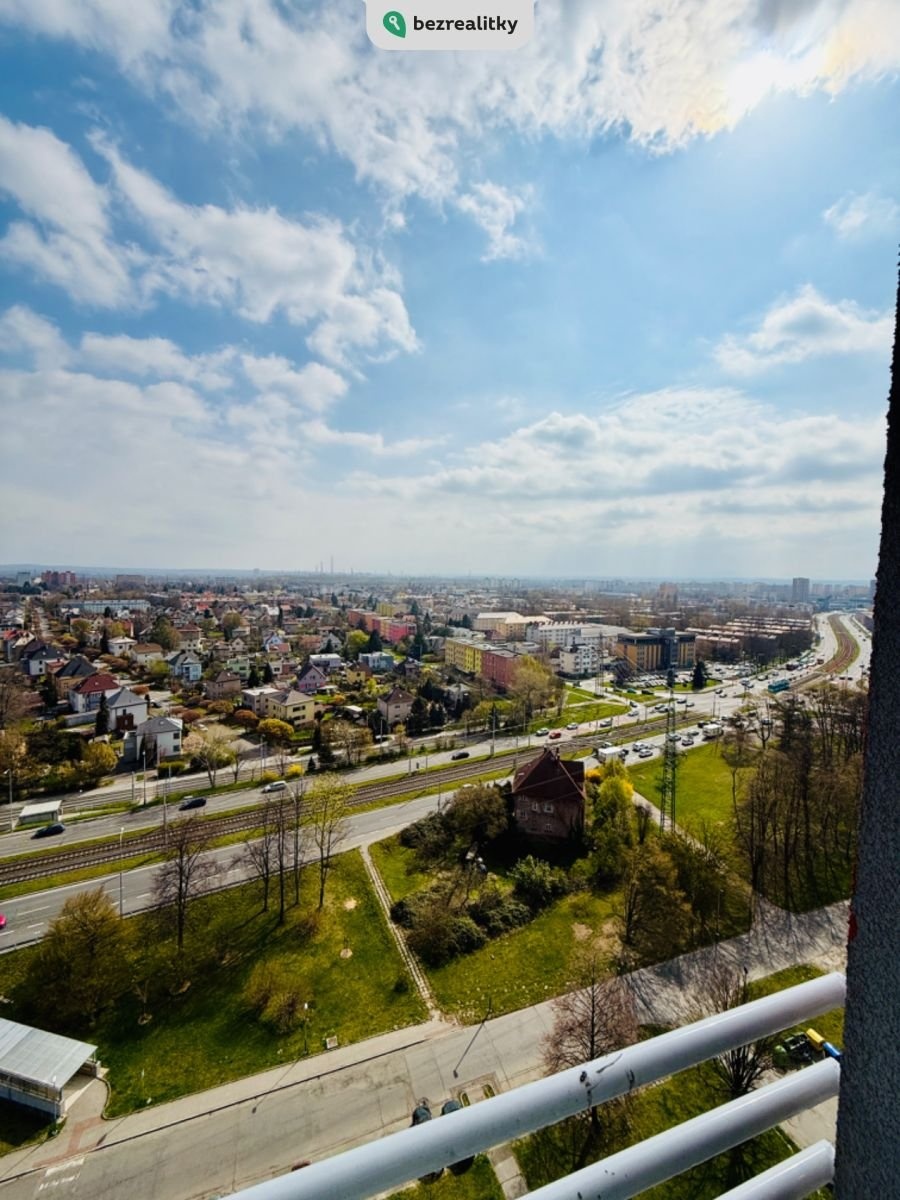 1745841500-qlizzfmuaw-img-2352