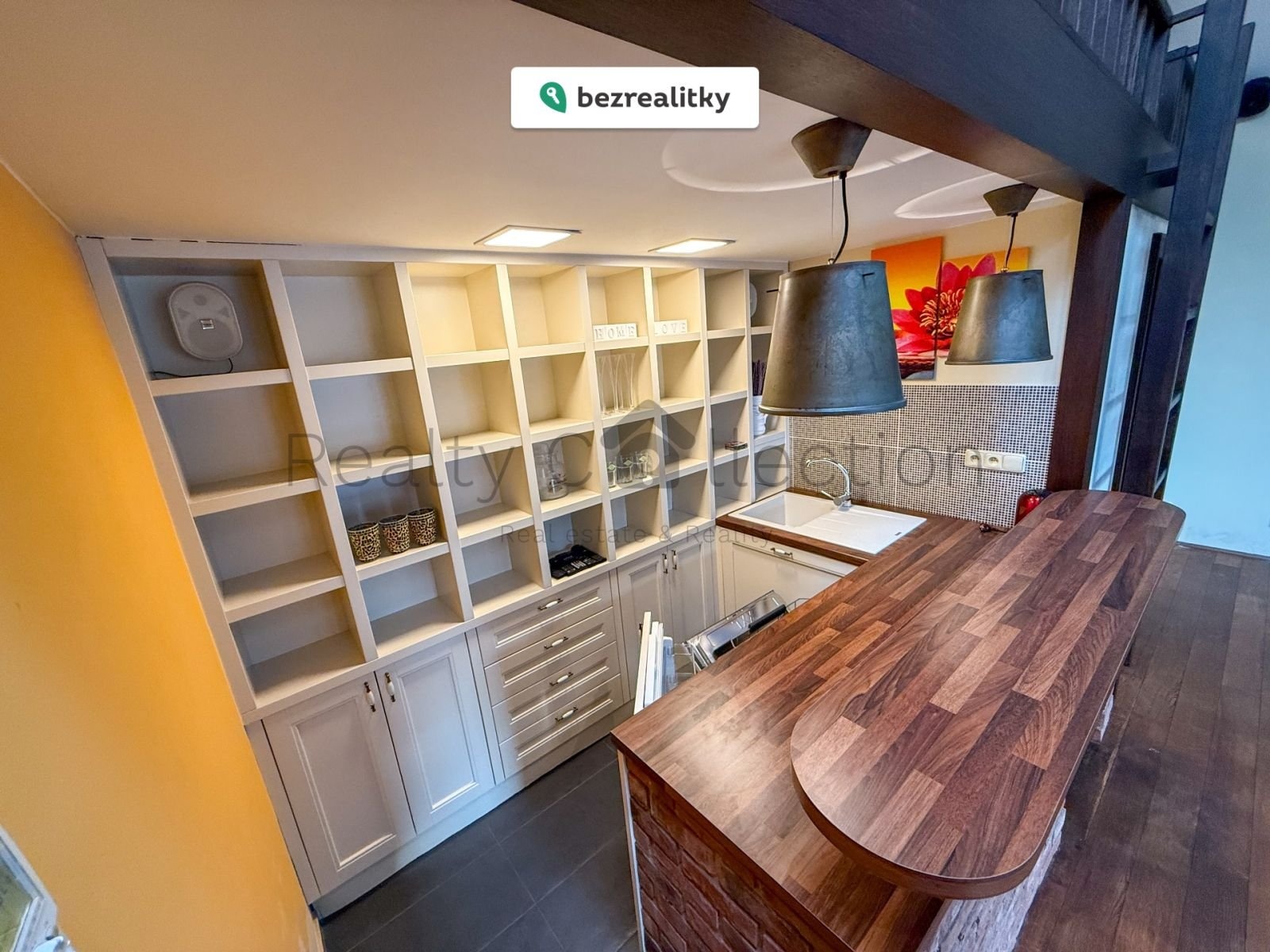 1761044723-rvzyrcwgfk-img-8728-4