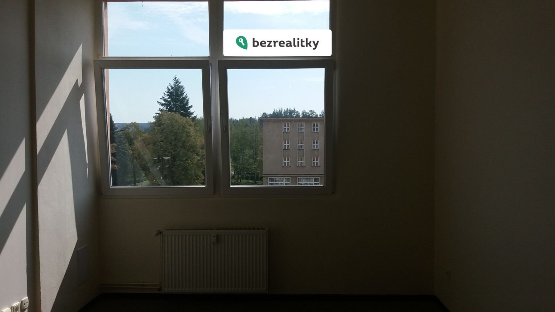 1753697985-tclwhbagfq-20180913-121710