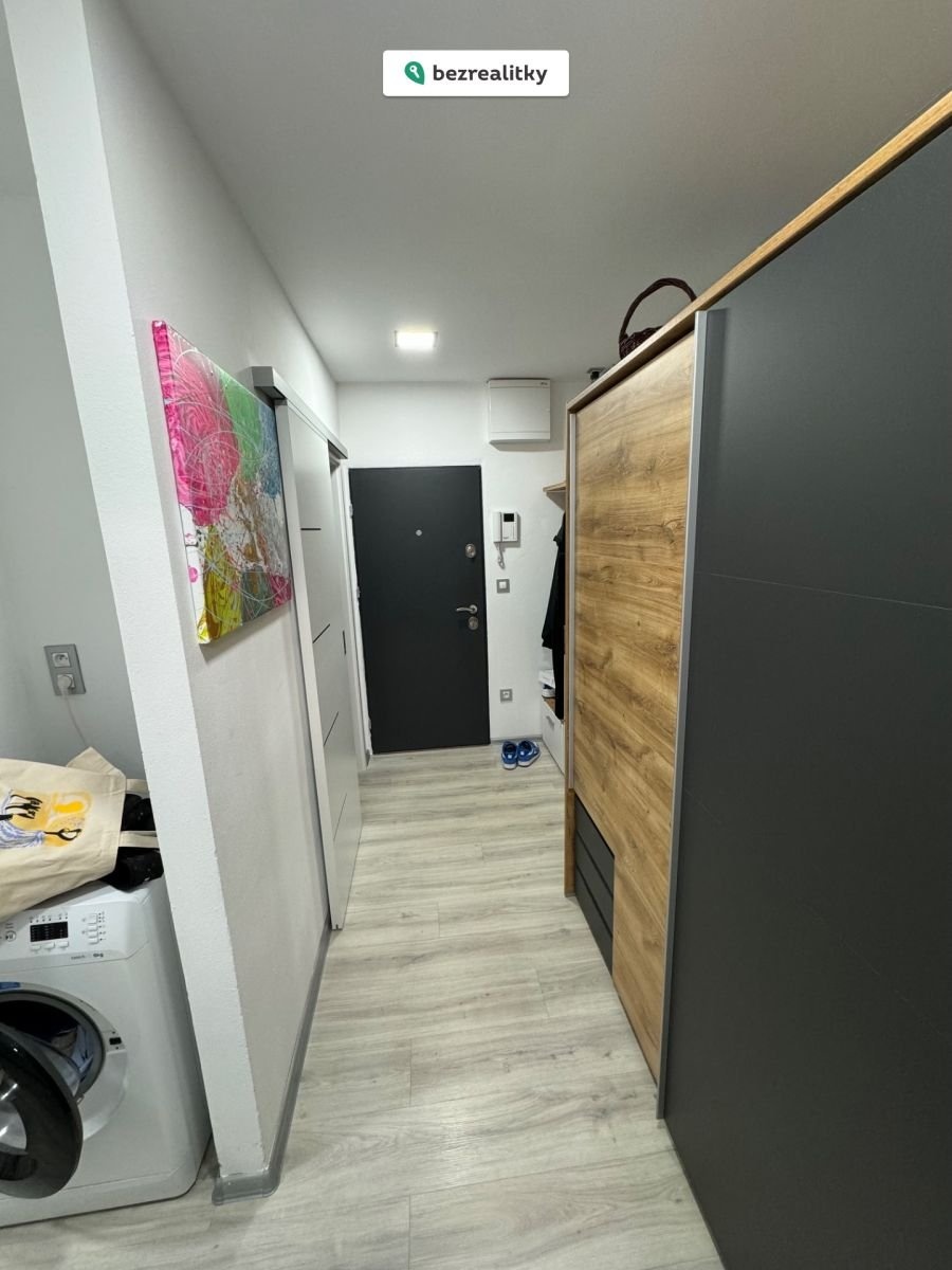 1774519422-mtkbjooiia-img-4109