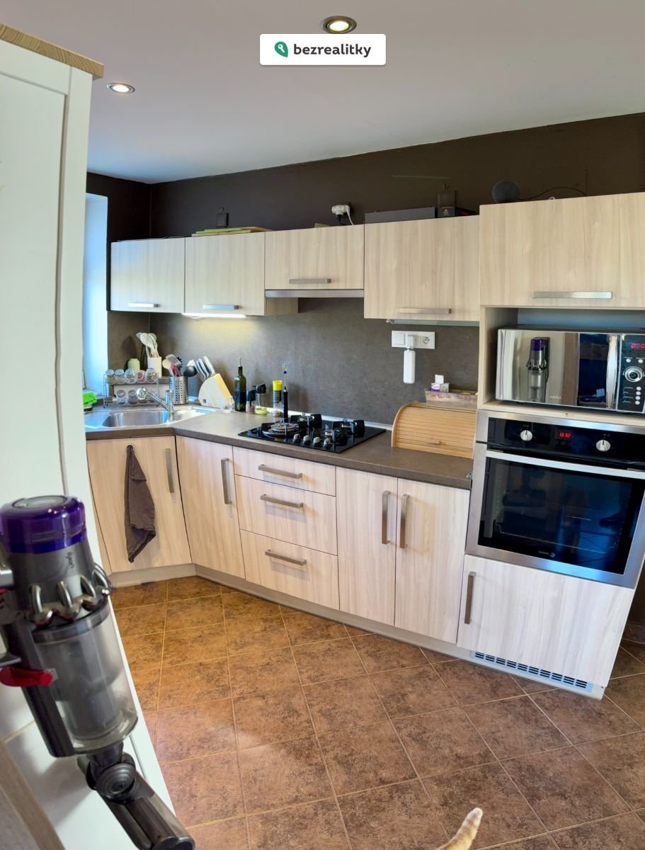 1764075368-iseiyevwiz-img-7705