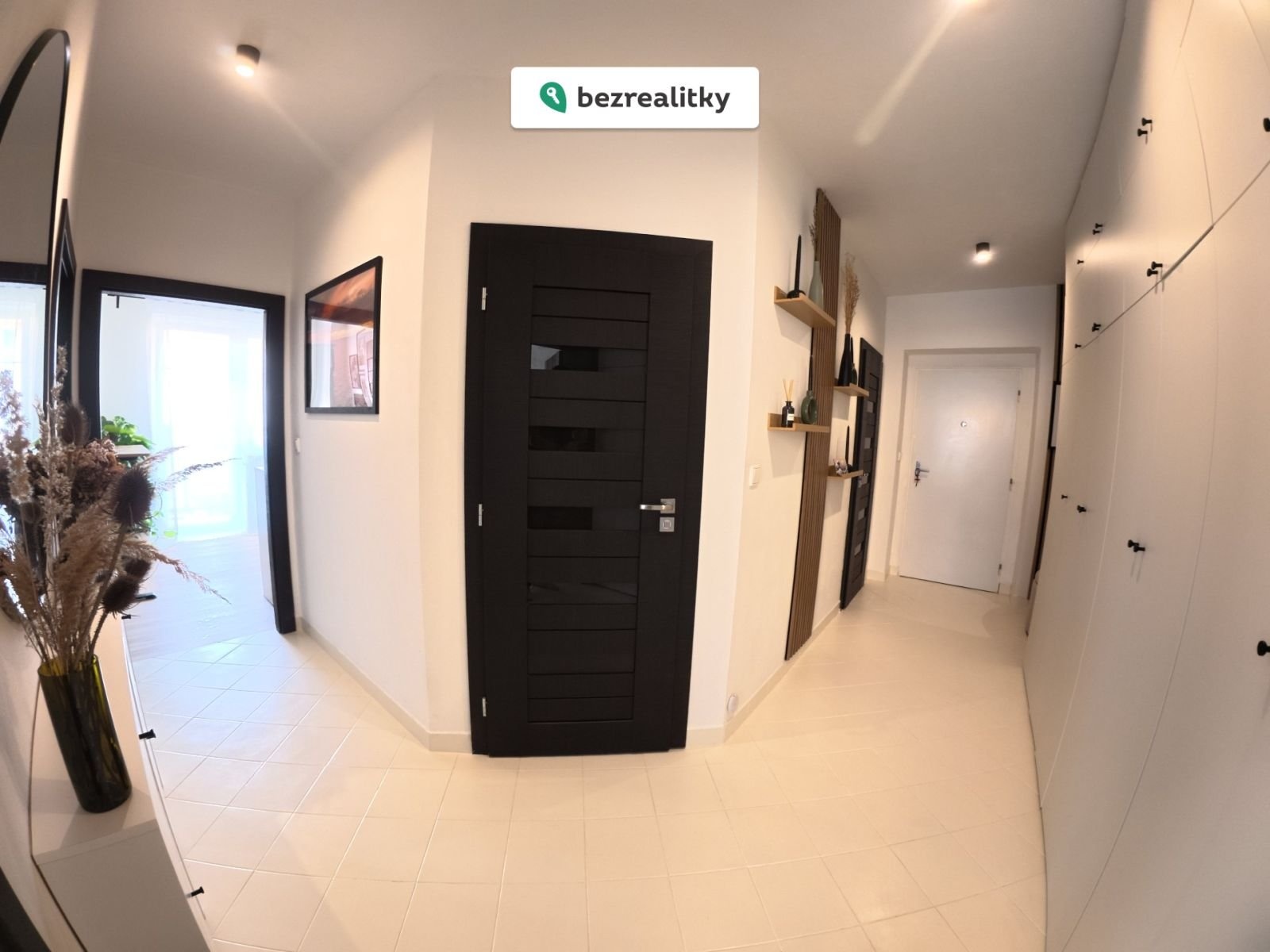 1775490669-gsxscppoda-chodba-3