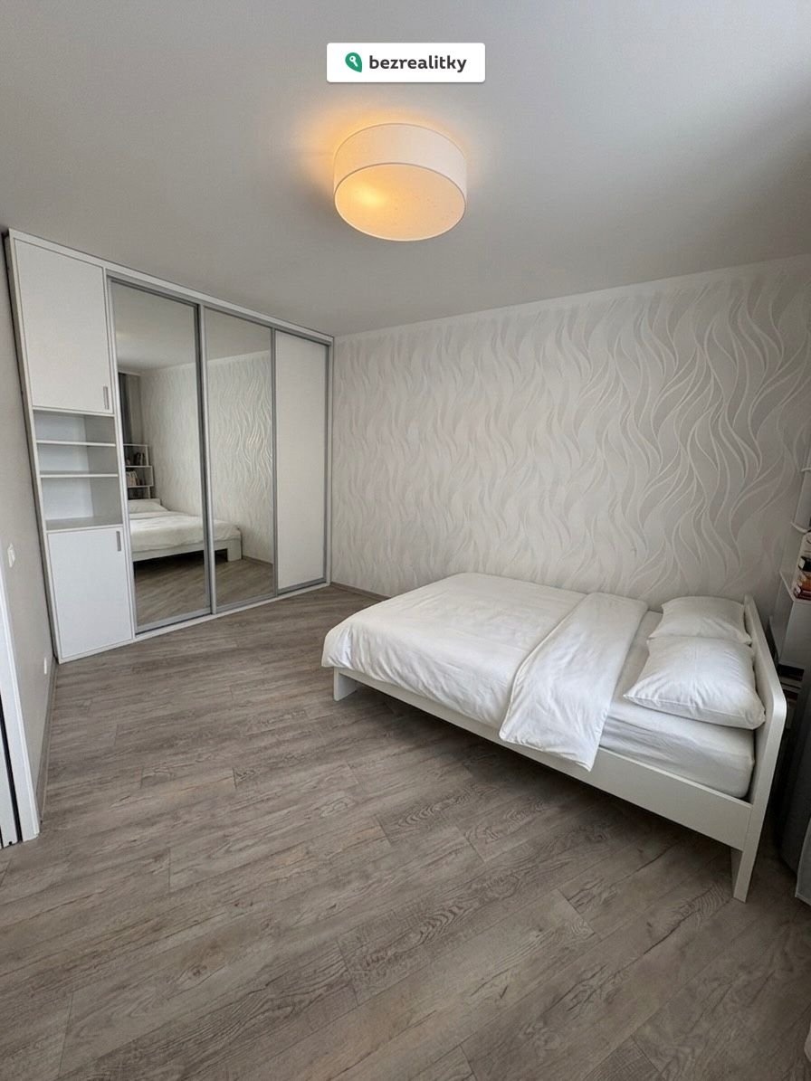 1775414985-xhjtwfmqrz-image1