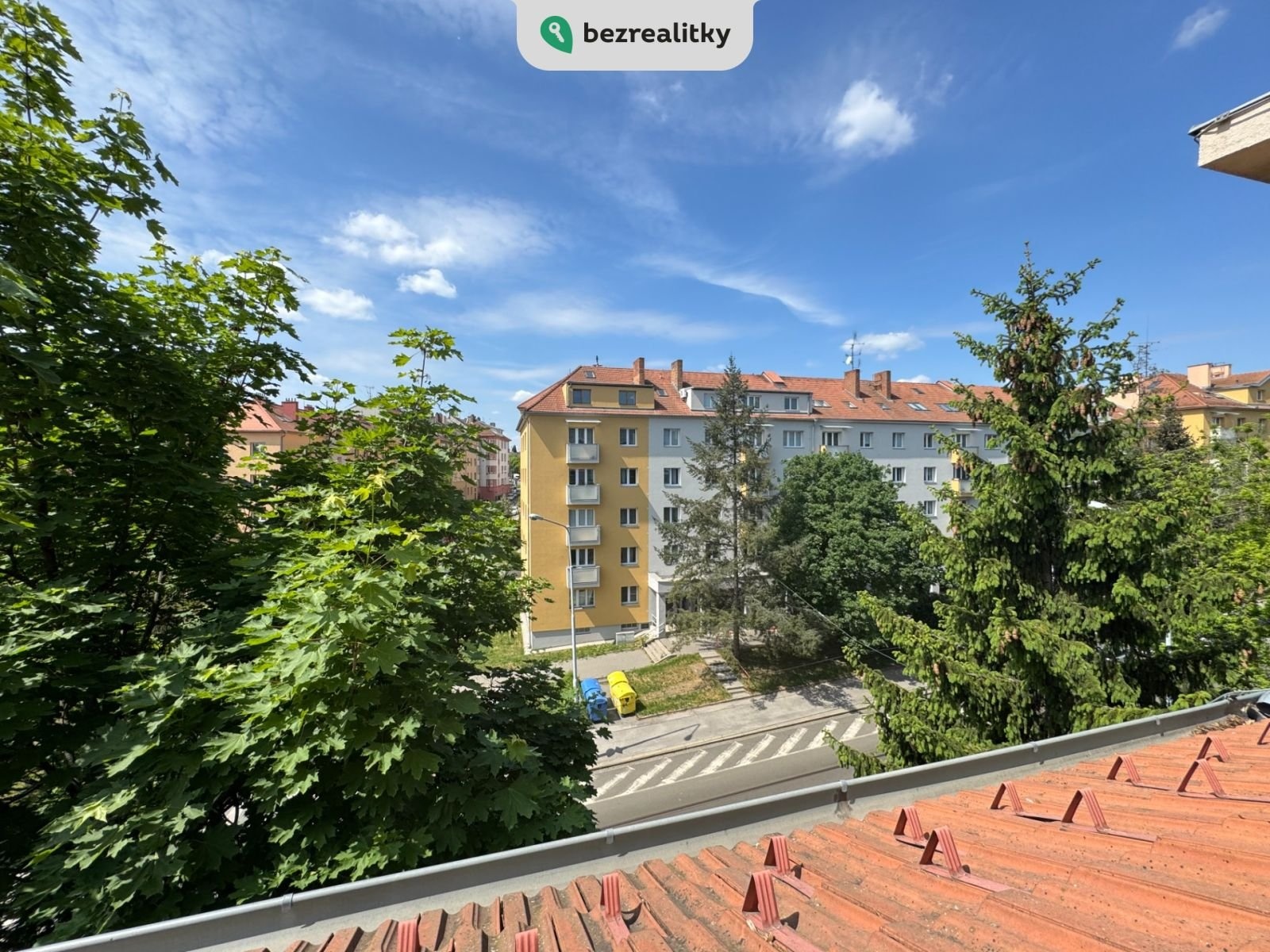 1746733974-uzimaanxiz-vyhled-ulice