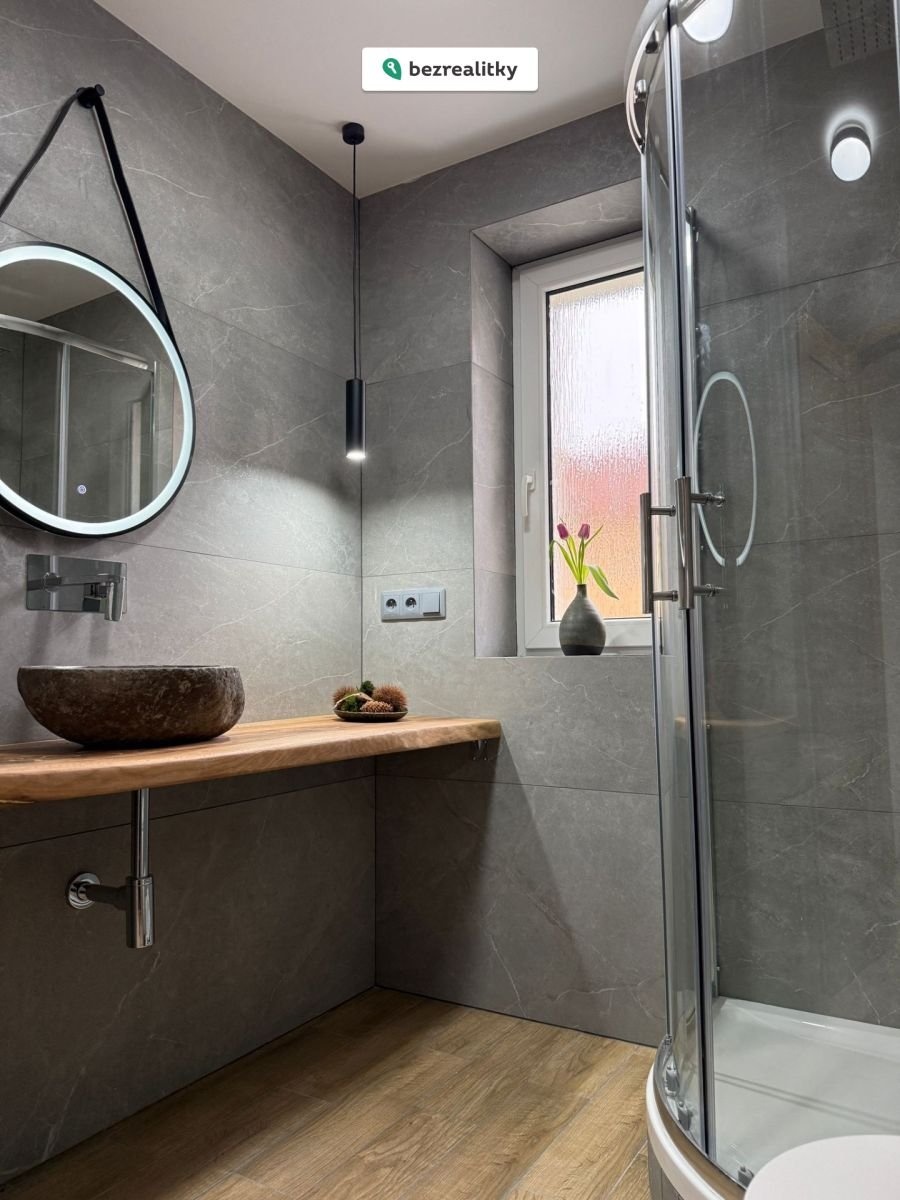 1771778925-lexhzefxps-img-20260204-wa0011