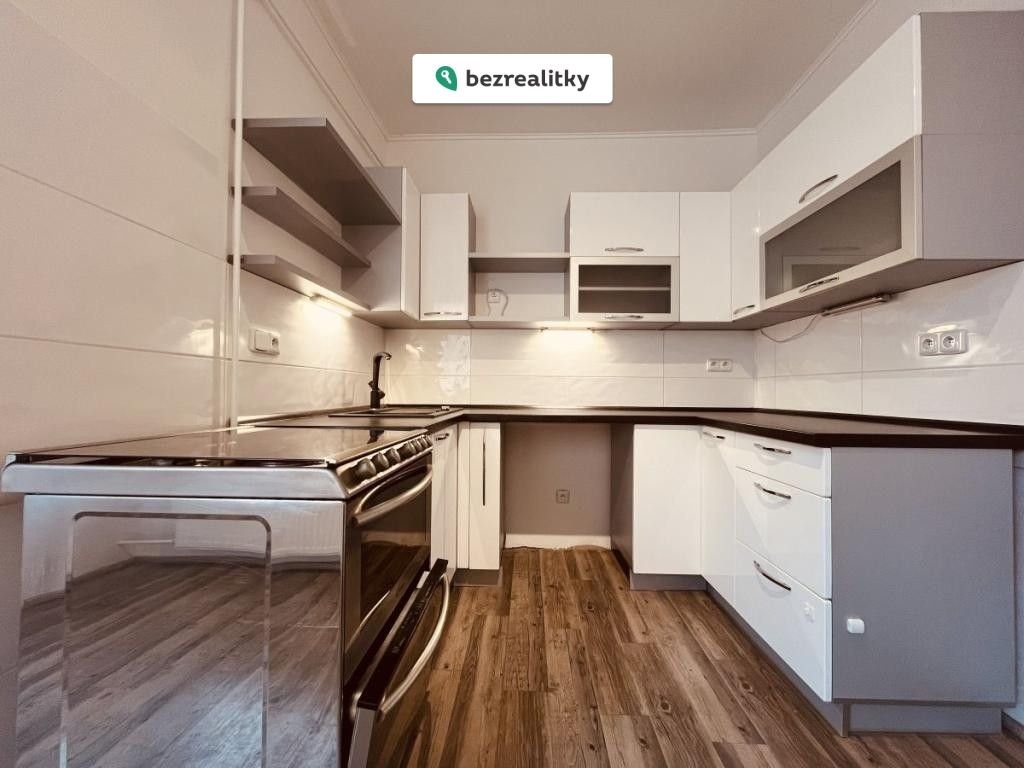 1768320814-ngpnhuhqgp-kuchy-c5-88-detail