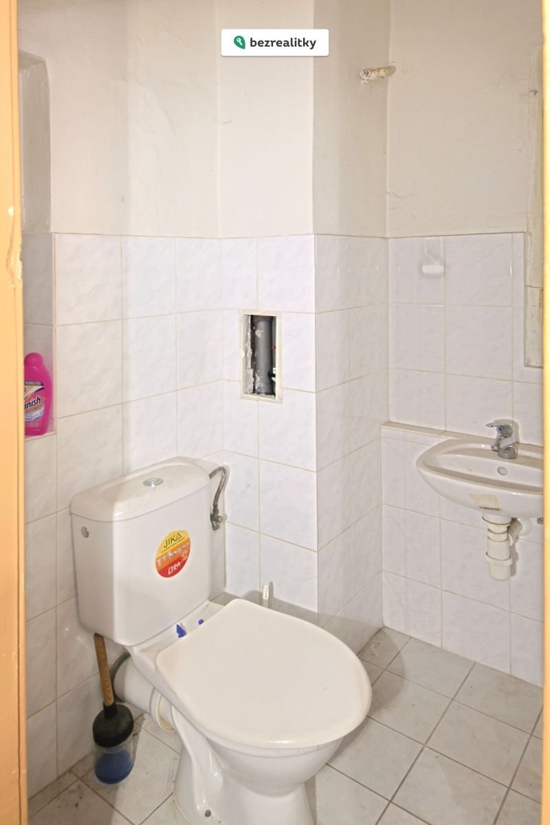 1763998246-manfukkjnh-img-4942