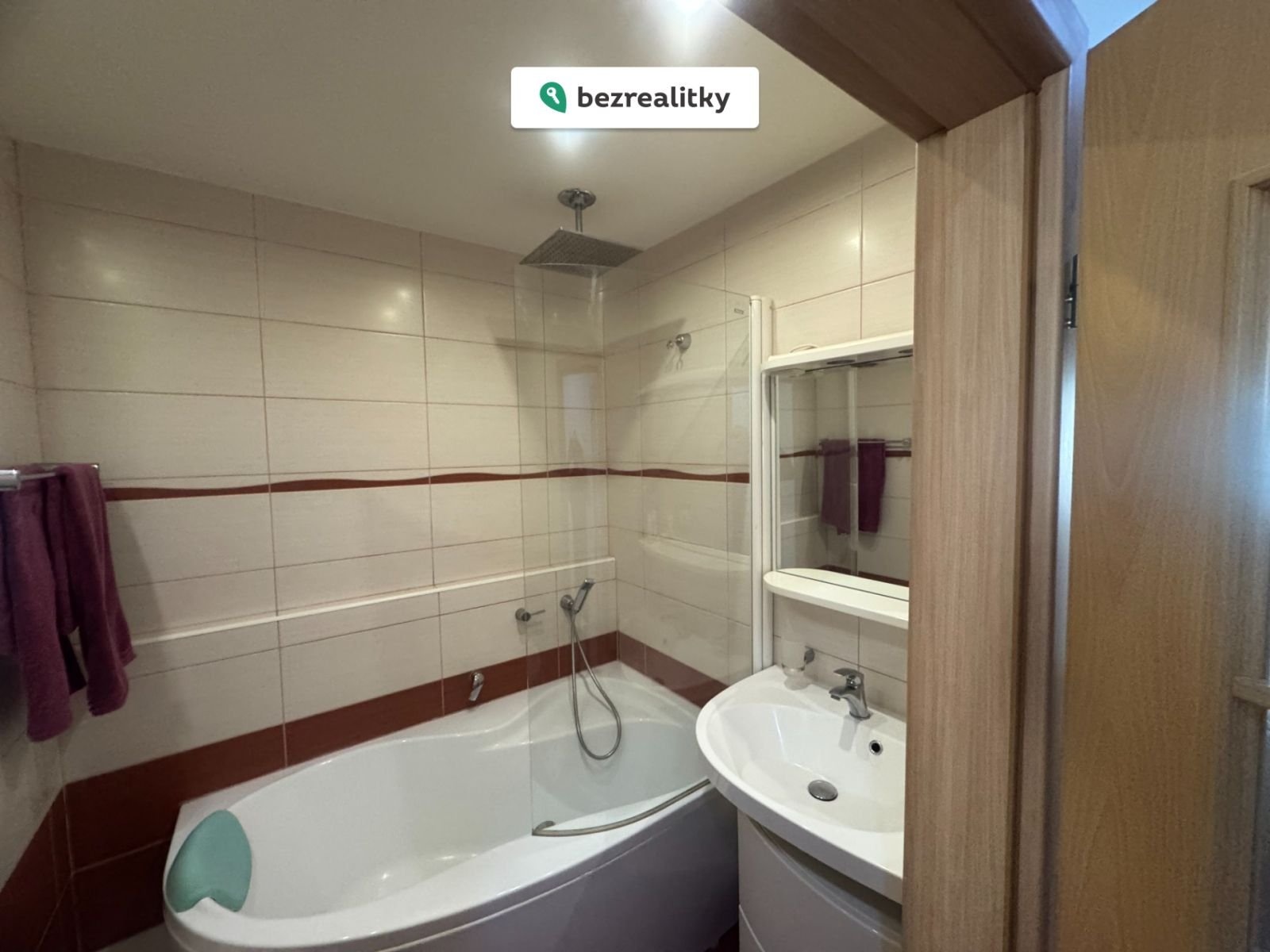 1763049657-myhivdcxsy-img-2183