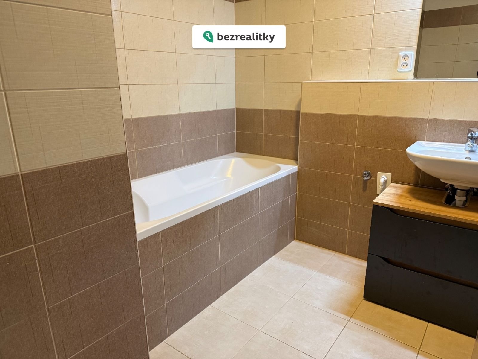 1762283478-botztngstc-img-0155