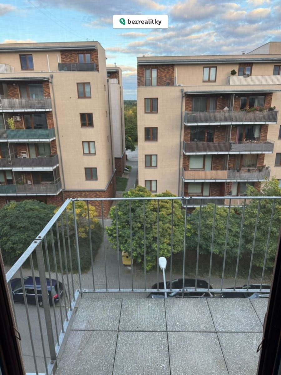 1760362051-jmhocoqfdg-img-1058