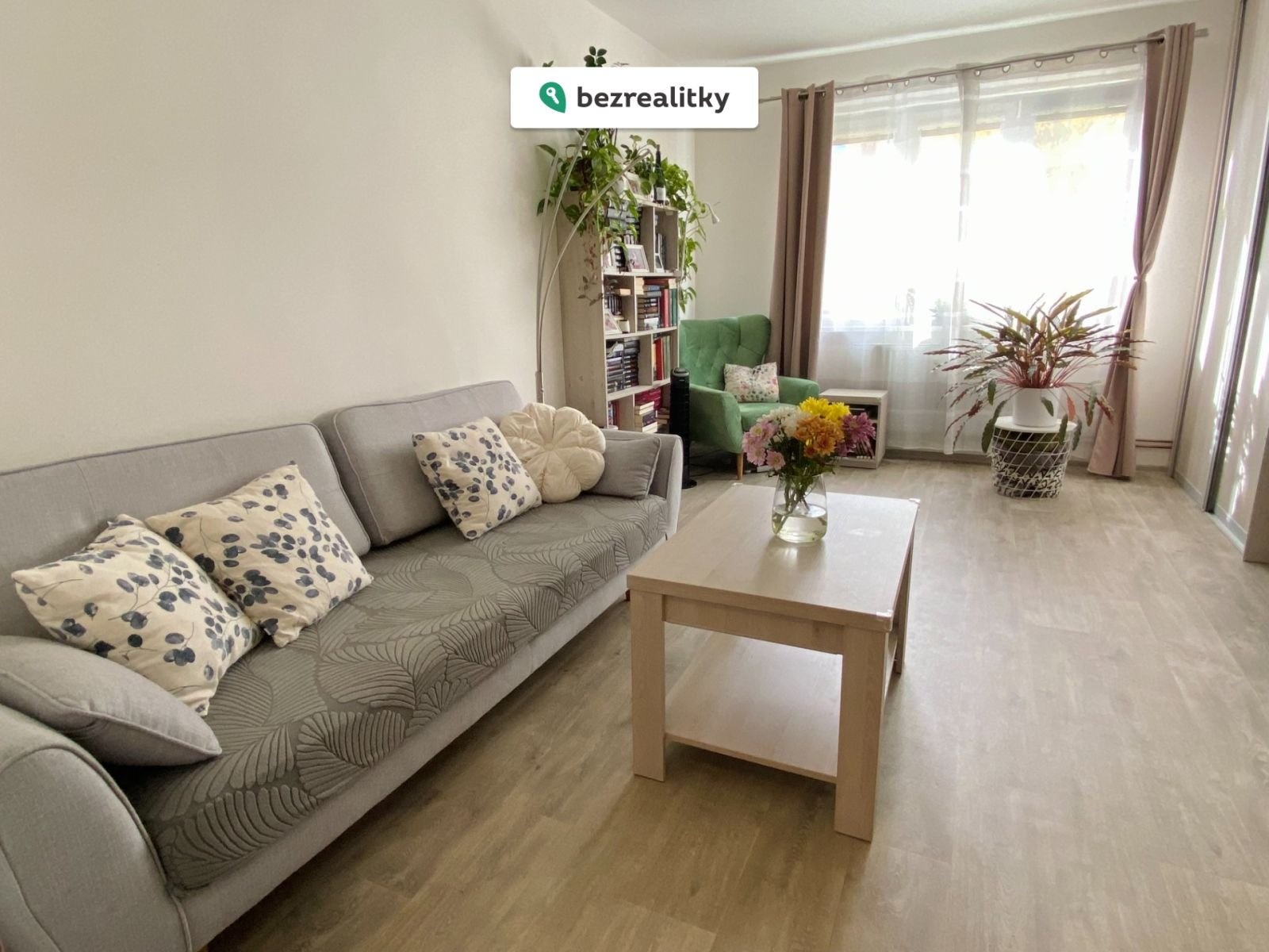 1761663268-wzynedgjno-1000049291