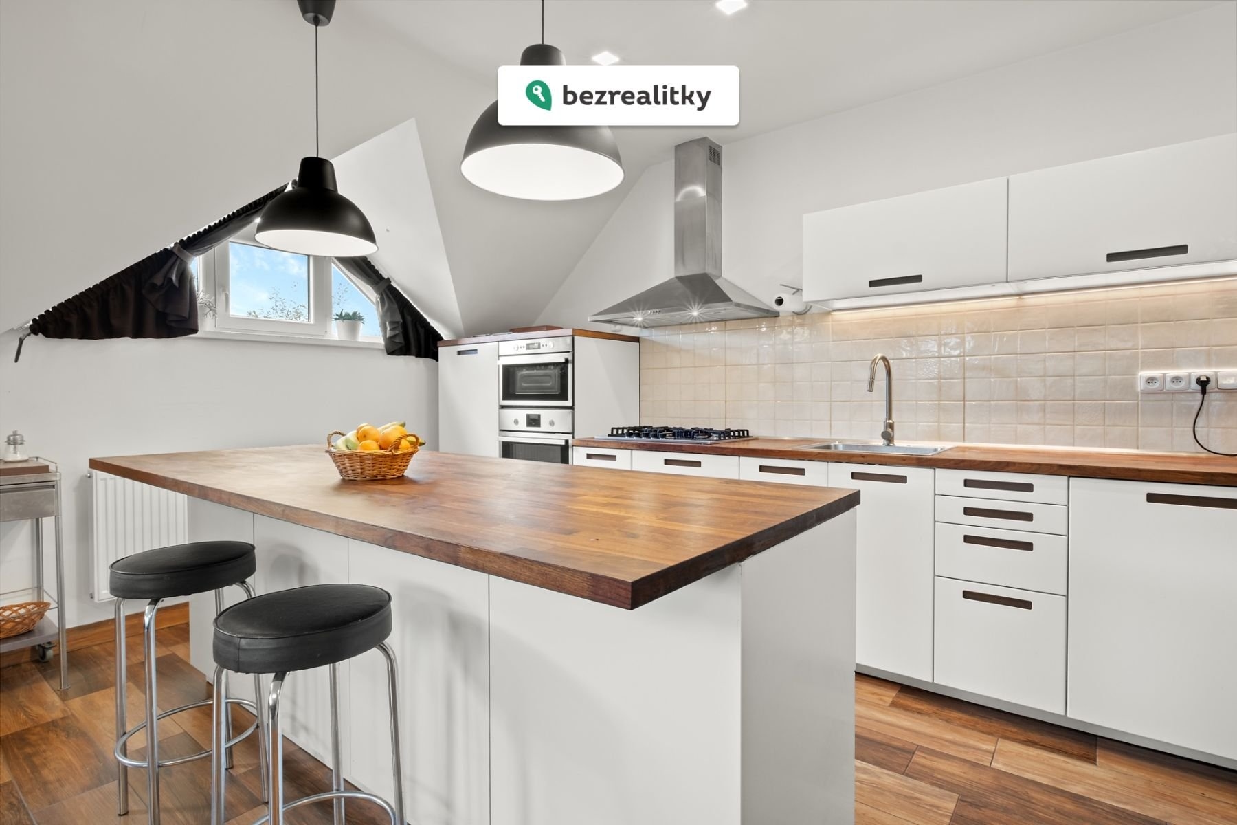 1775308060-omgzqbelwp-bc211124-144