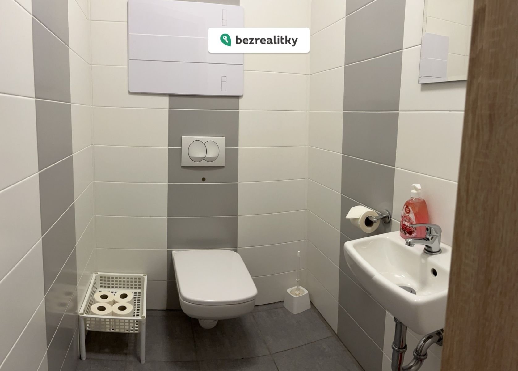 1775303471-eiikbvhxbx-img-0282