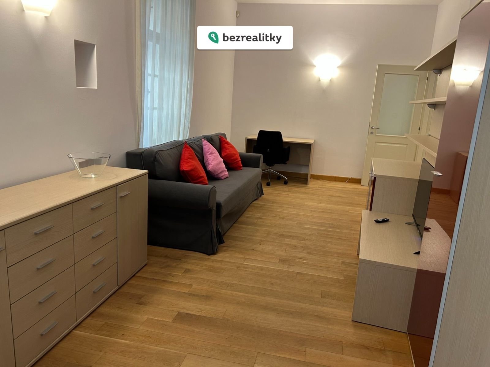 1762331471-jgktqnjsys-img-0578