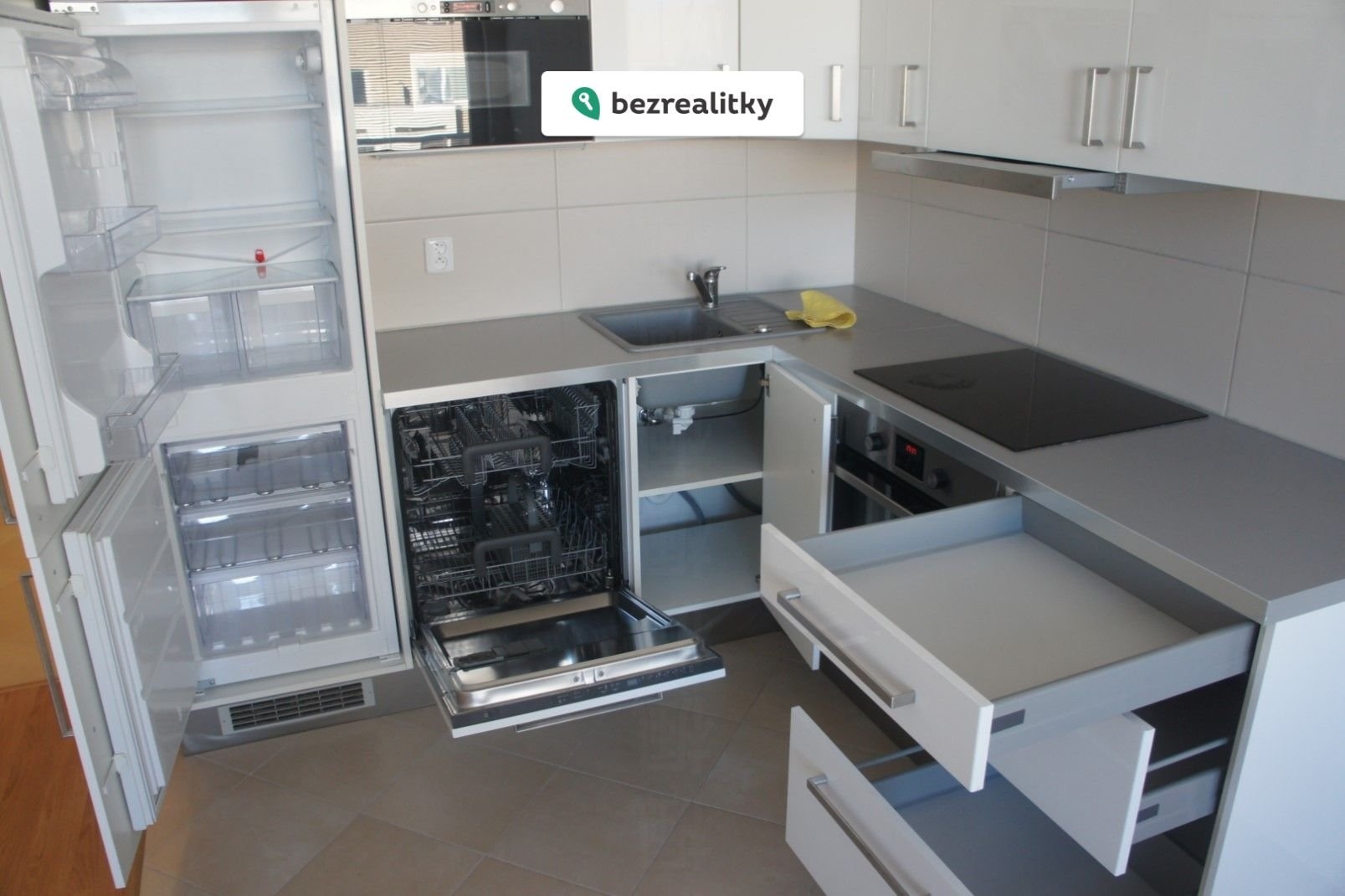 1761405632-awrijlvzhj-foto-19