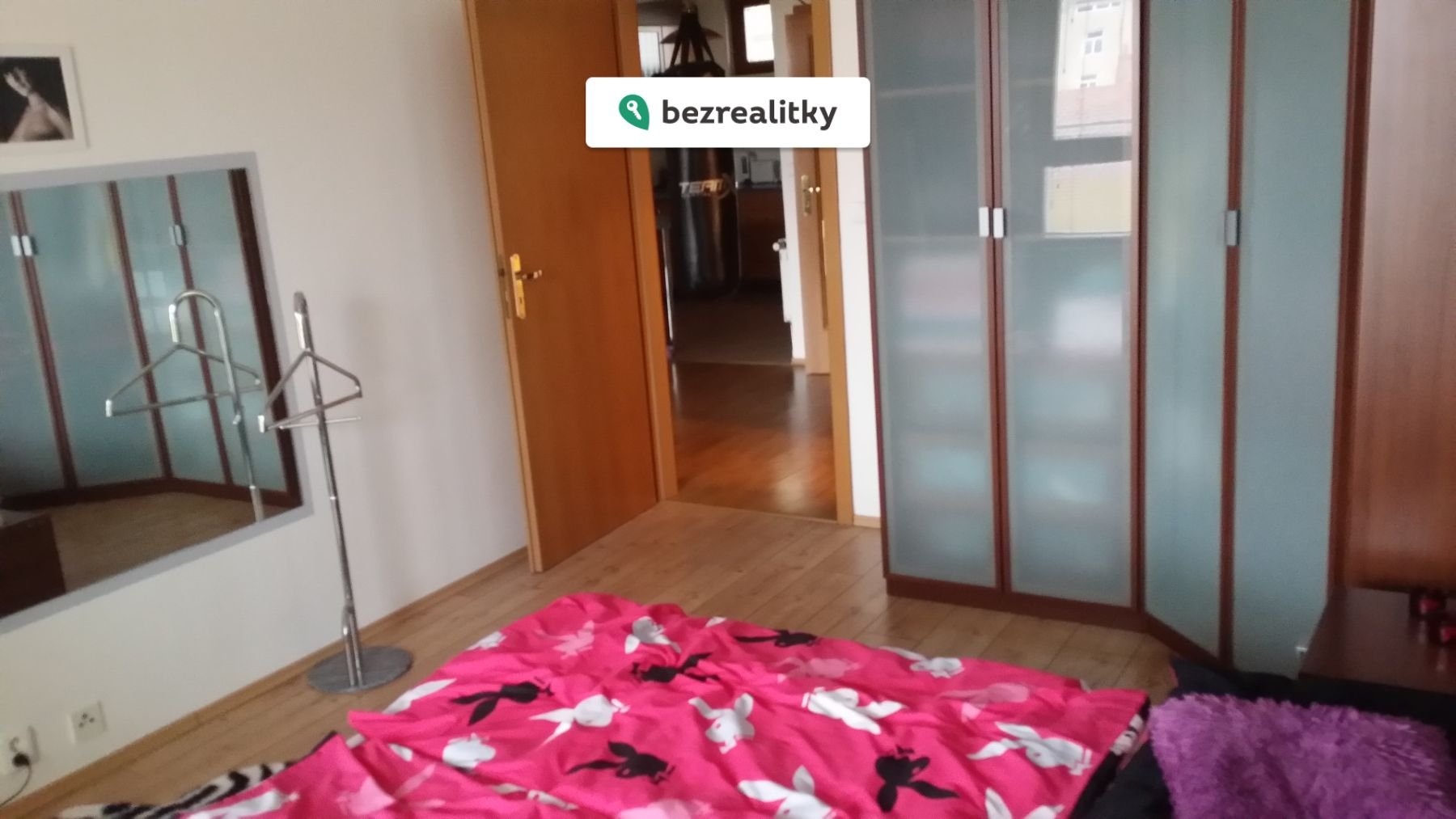 1768290924-iuyyvzerll-20150301-155323