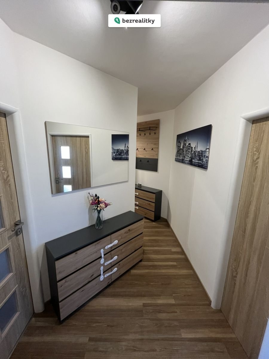 1774184944-cmewaqkmaz-chodba-1