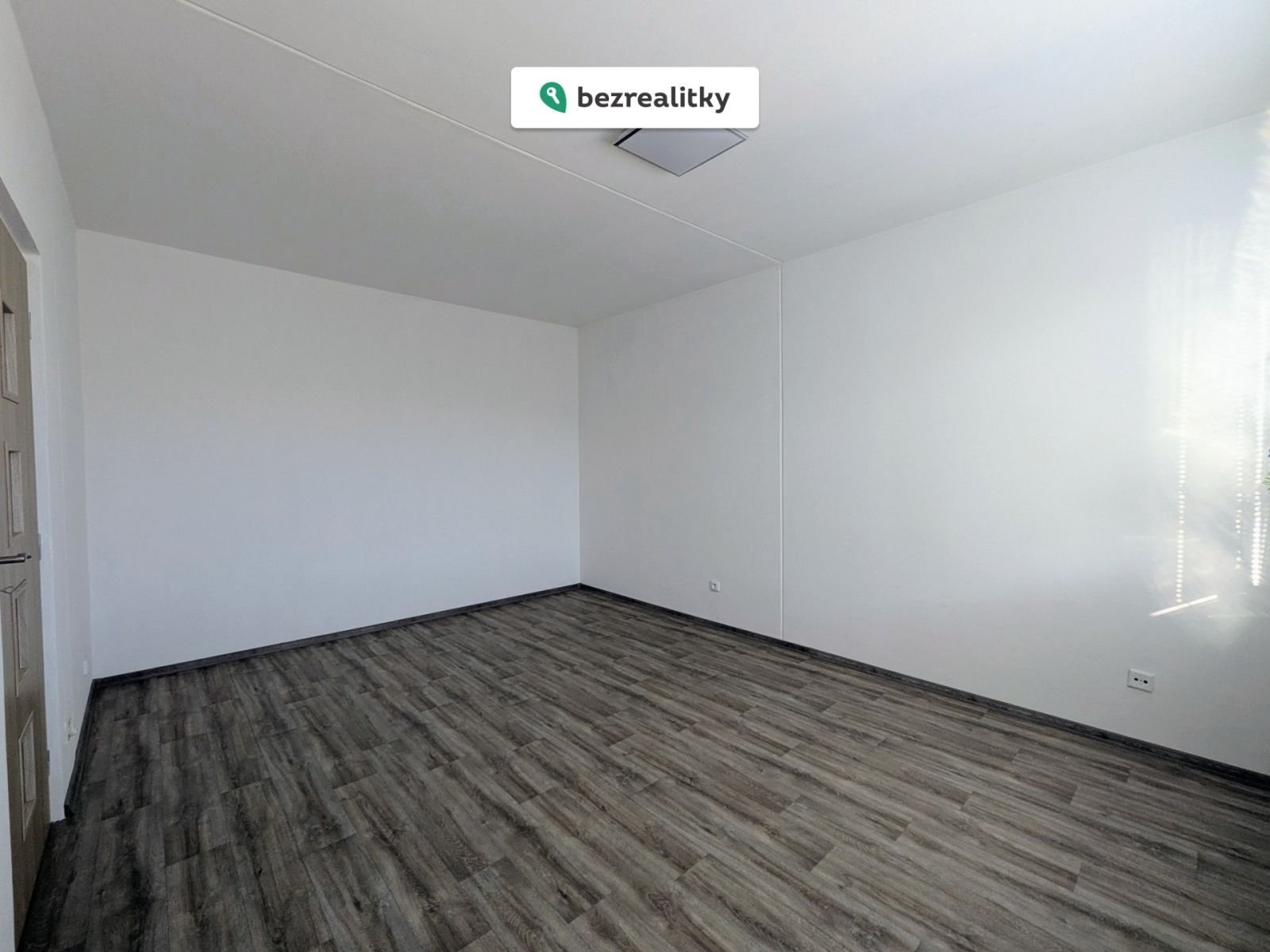 1771699587-lbvsoupuzn-pxl-20251227-125531841-7e2