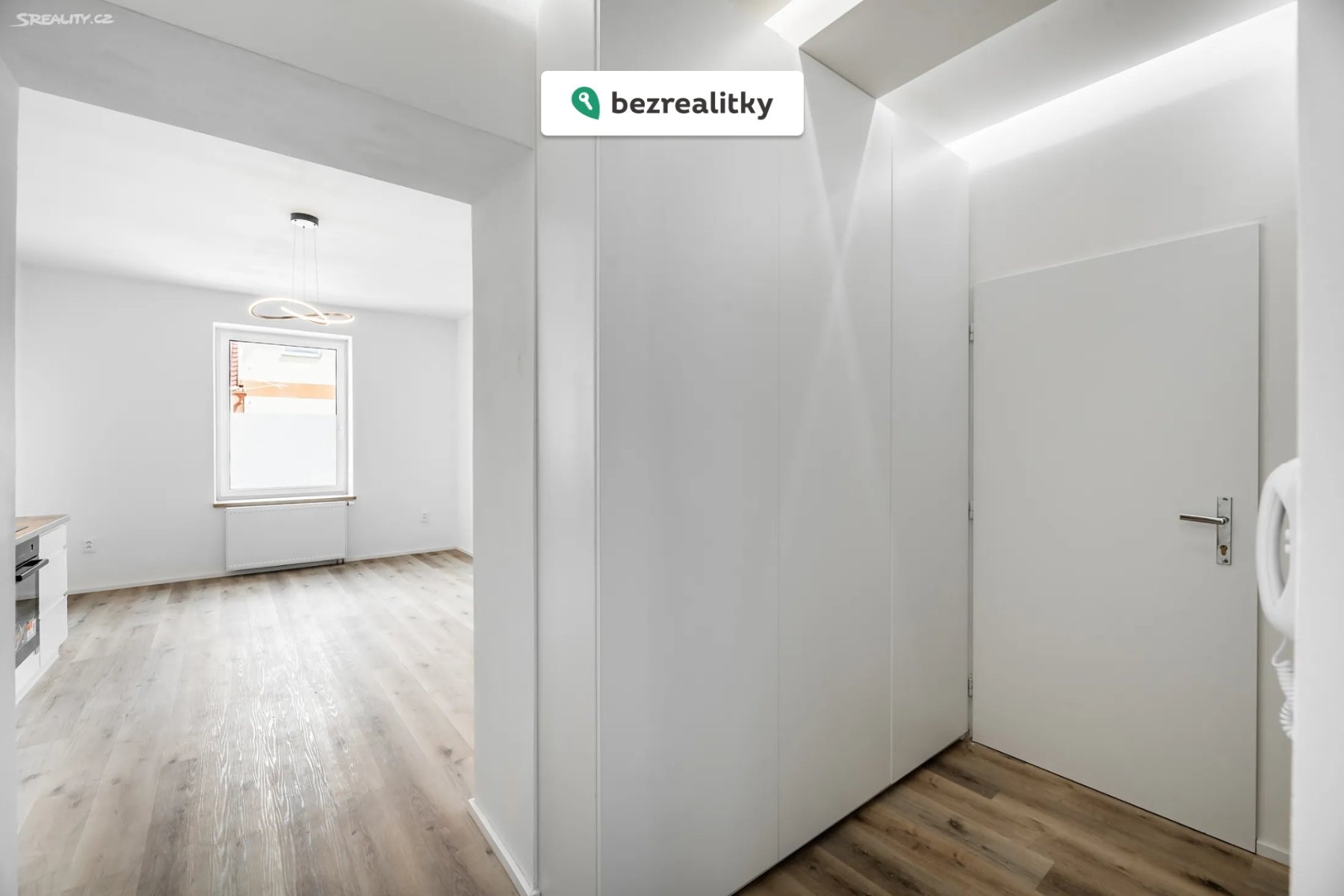 1764085154-oxtyvoarqv-3363